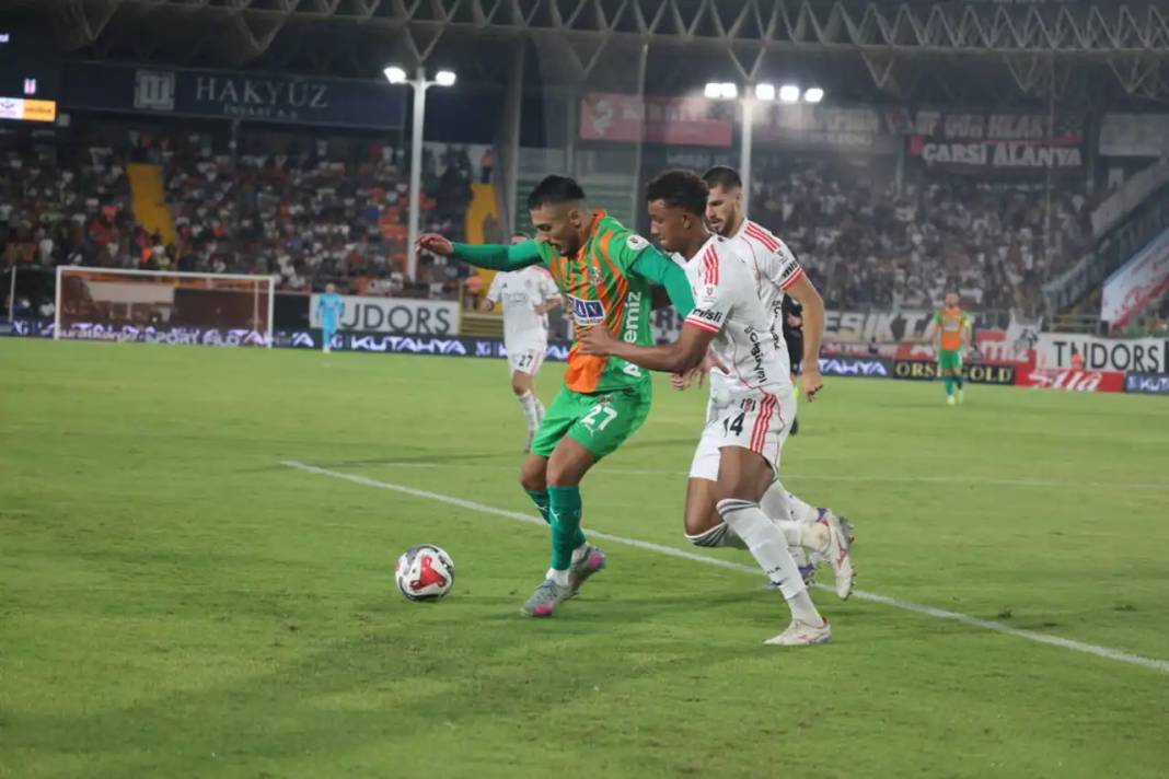 Alanyaspor'un Beşiktaş'ı Farklı Yendiği O Anlar 4